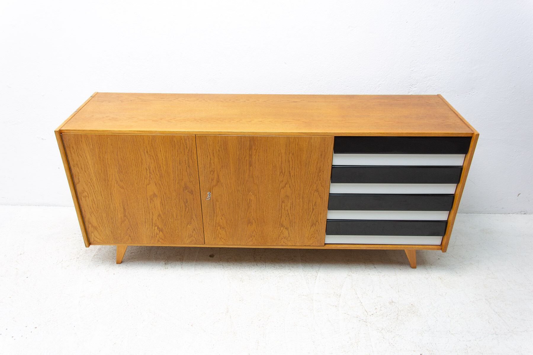 Mid Century U-460 sideboard by Jiří Jiroutek for Interiér Praha, Czechoslovakia