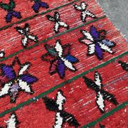 Tapis Marocain Boujad rouge - 10 x 237 cm