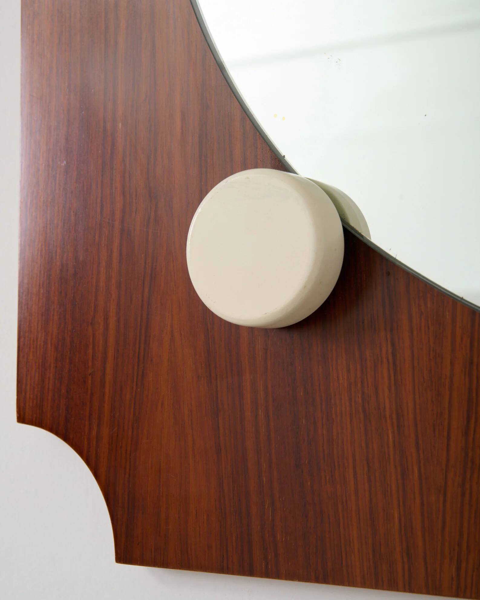 Miroir rond sur structure en teck, 1970