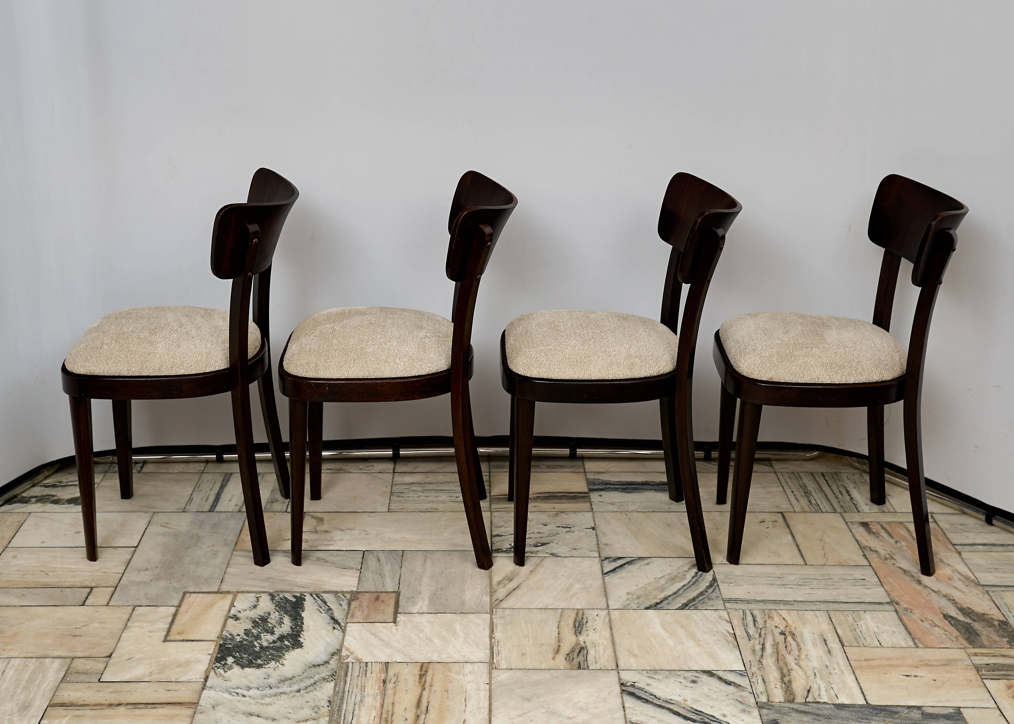 Ensemble de quatre chaises TON Tchécoslovaquie années 1960