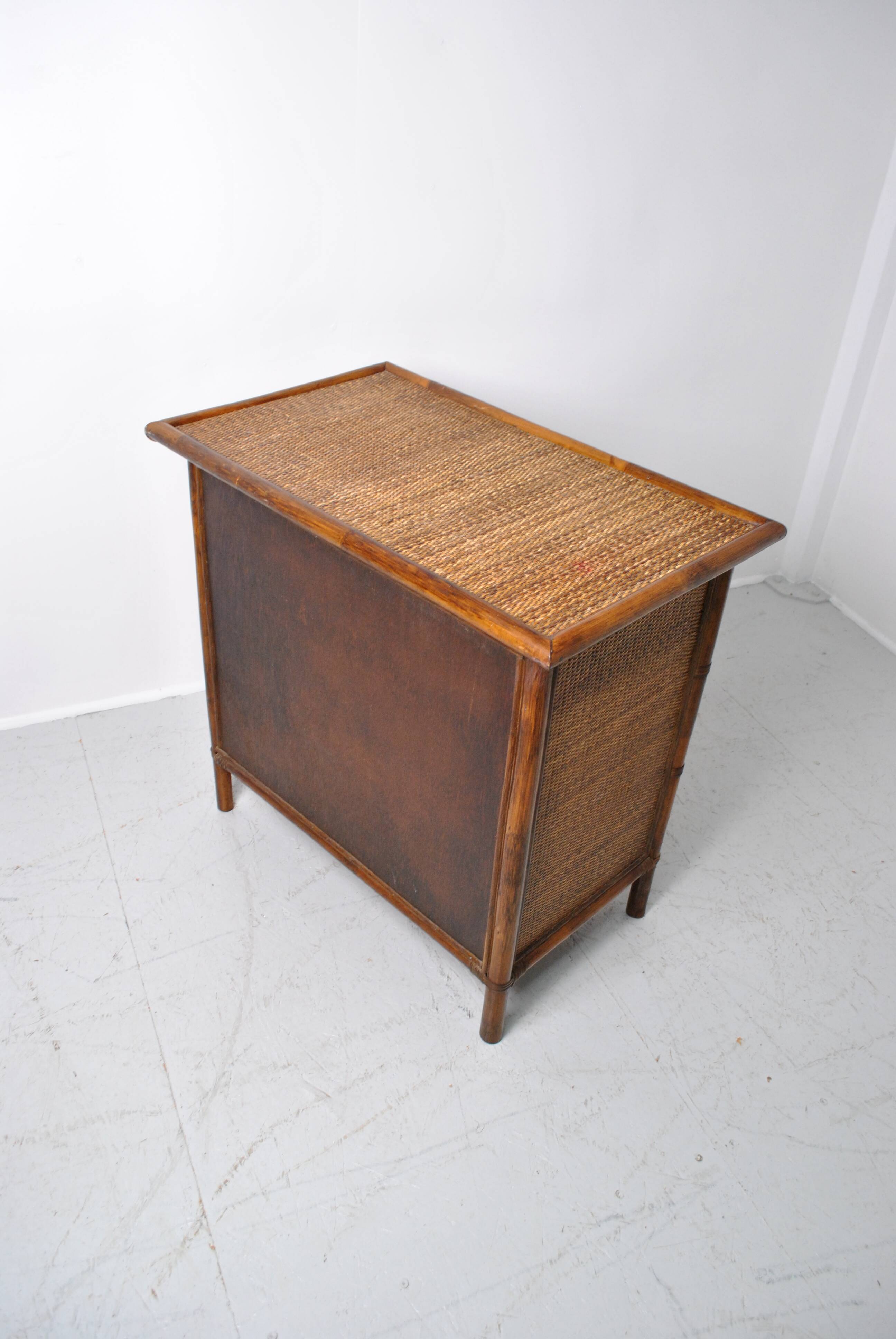 Commode en rotin 1970