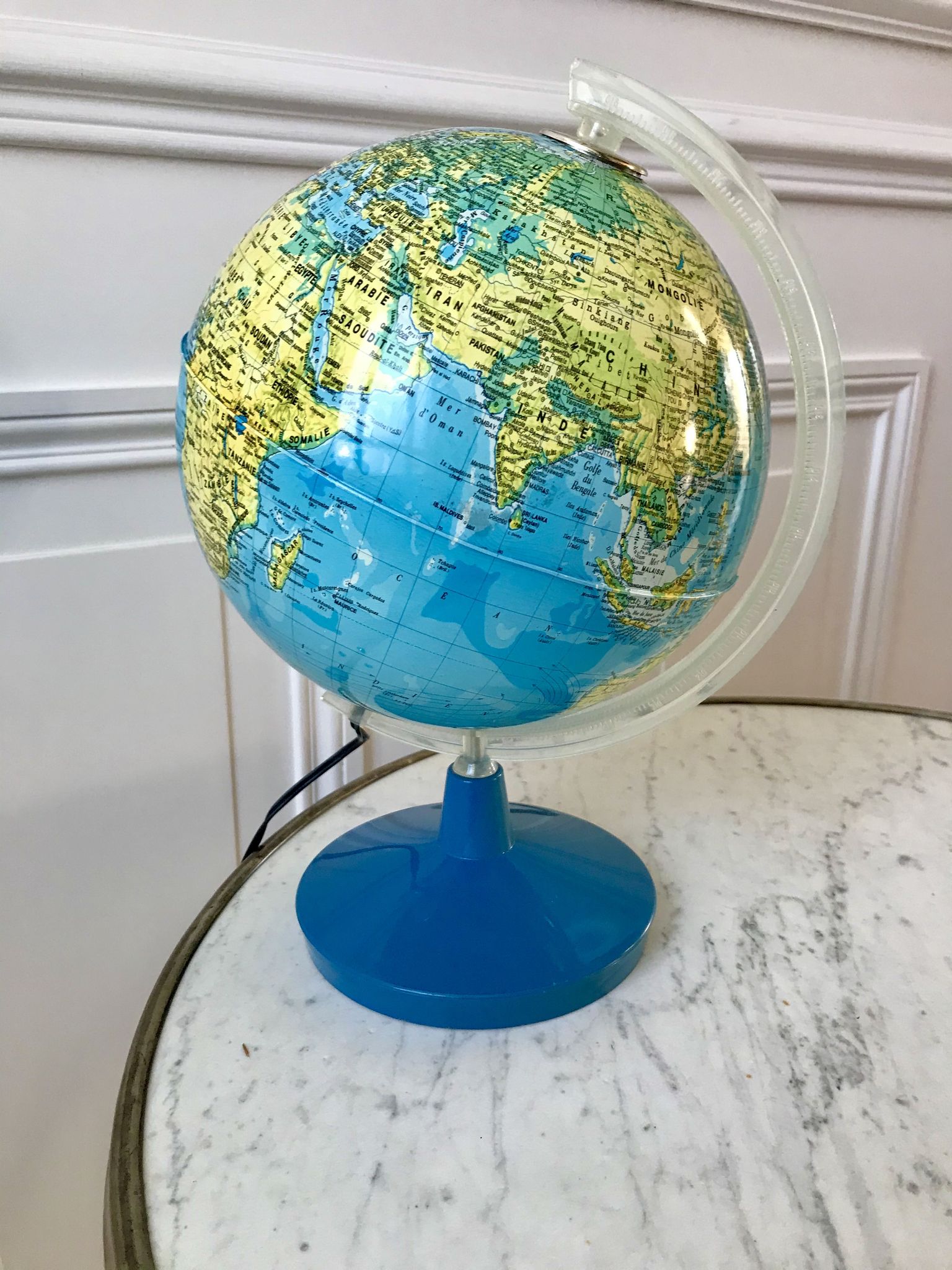 Globe terrestre lumineux années 70