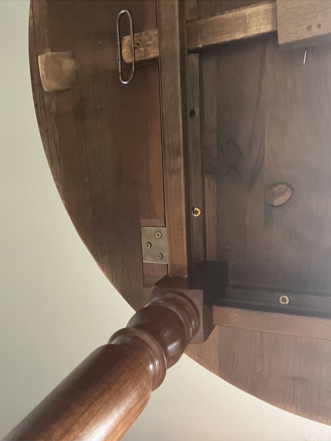 Table basse style Louis Philippe