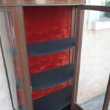 Showcase curved style louis xv