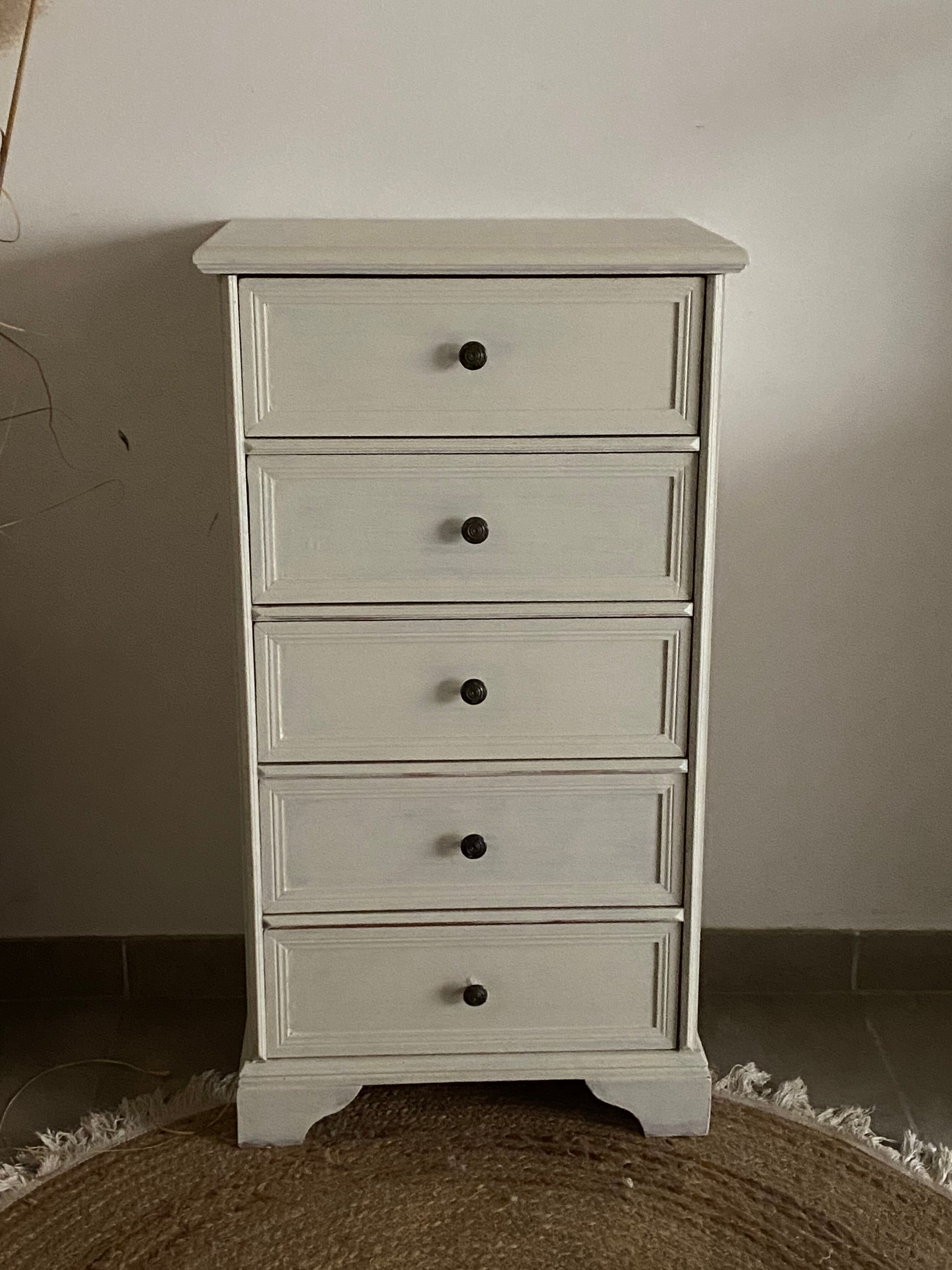 Chiffonier