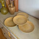Lot de 4 assiettes à dessert en grès ocre / moutarde à motifs en relie