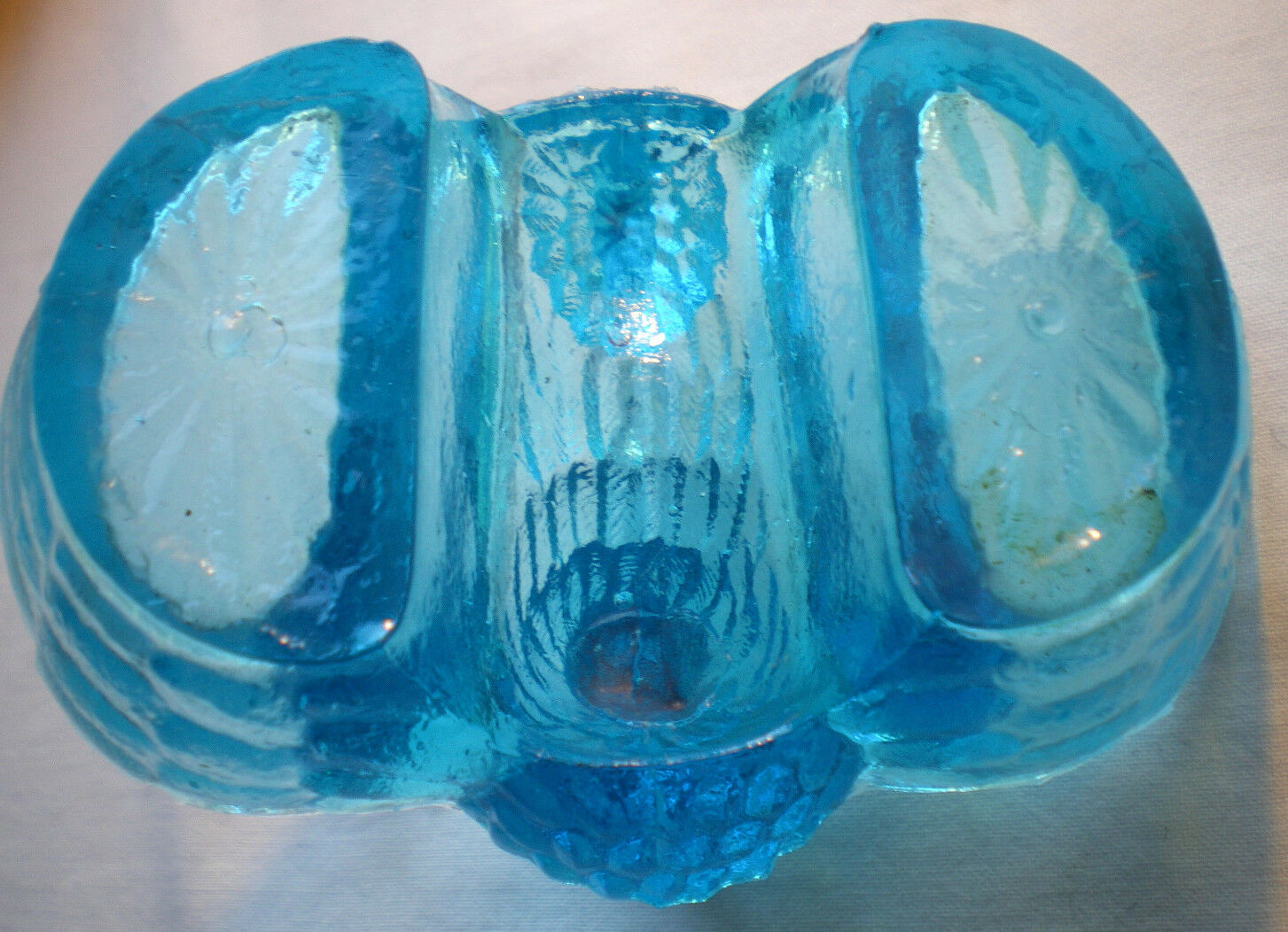 Beautiful Art Deco salt shaker in vallérysthal blue glass: A POOL