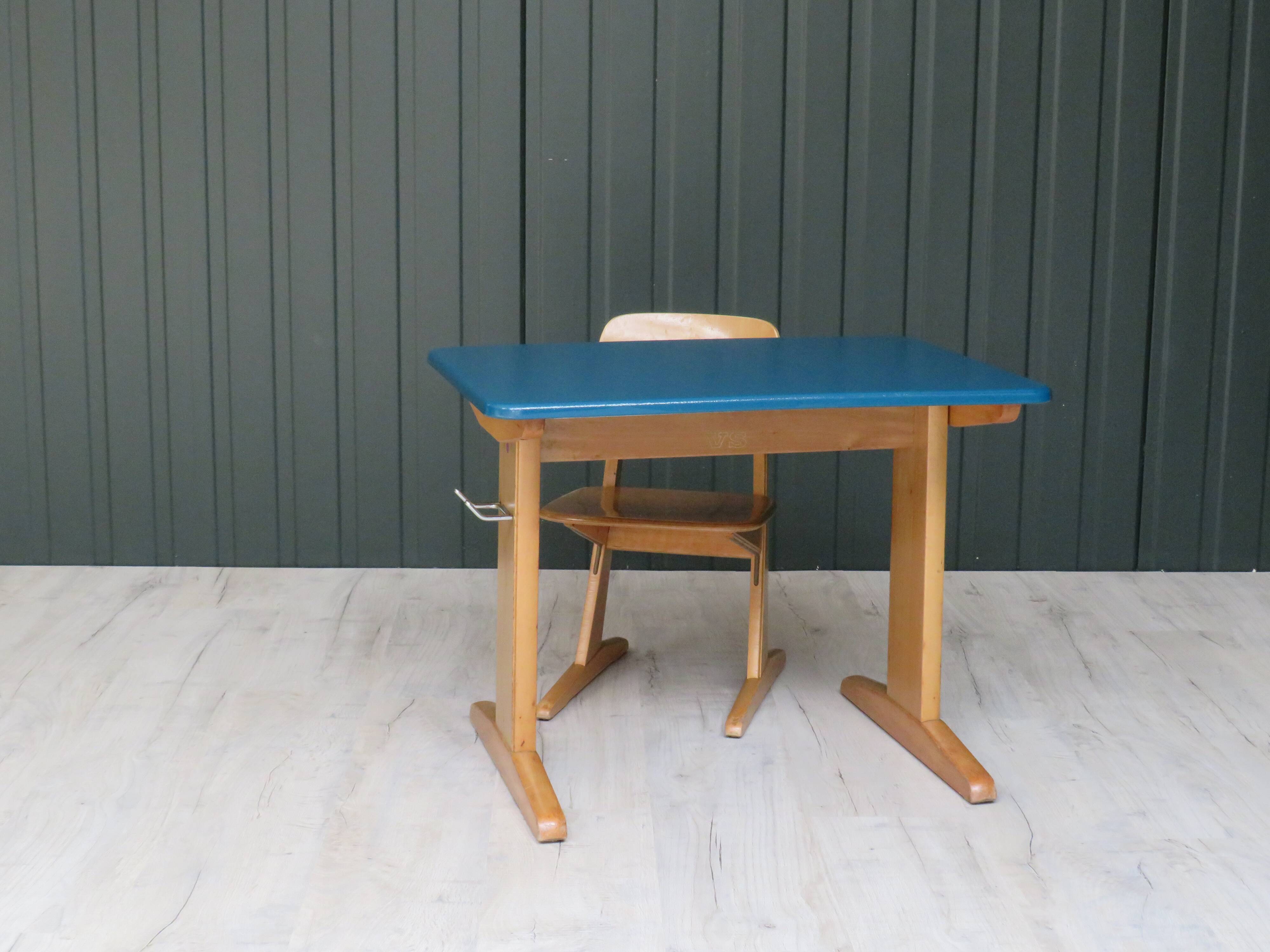 Vintage desk and children's chair casala/vs
