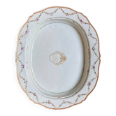 Oval and hollow dish from the East India Company in porcelain, 18th century.