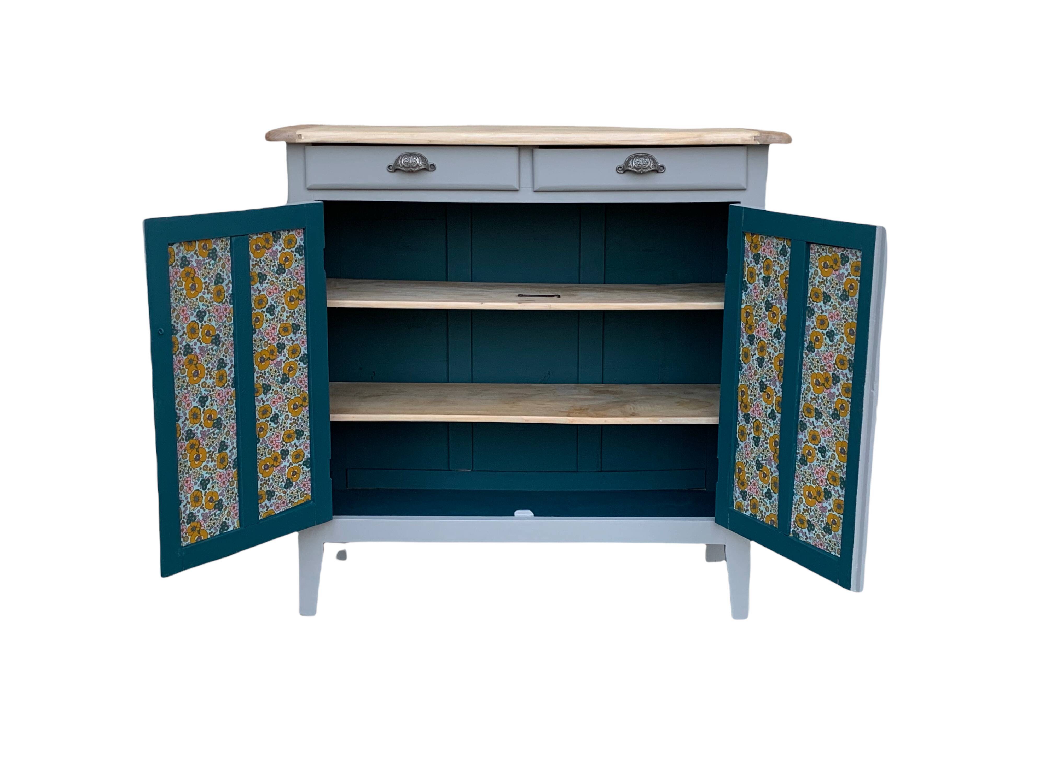 Vintage Parisian buffet 100x100