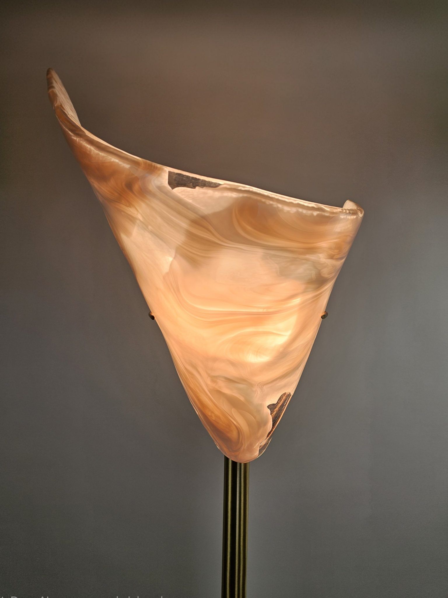 Lampadaire en laiton et verre de Murano rose par La Murrina