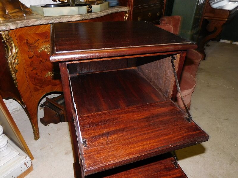 Classor has 4 massive mahogany cutters