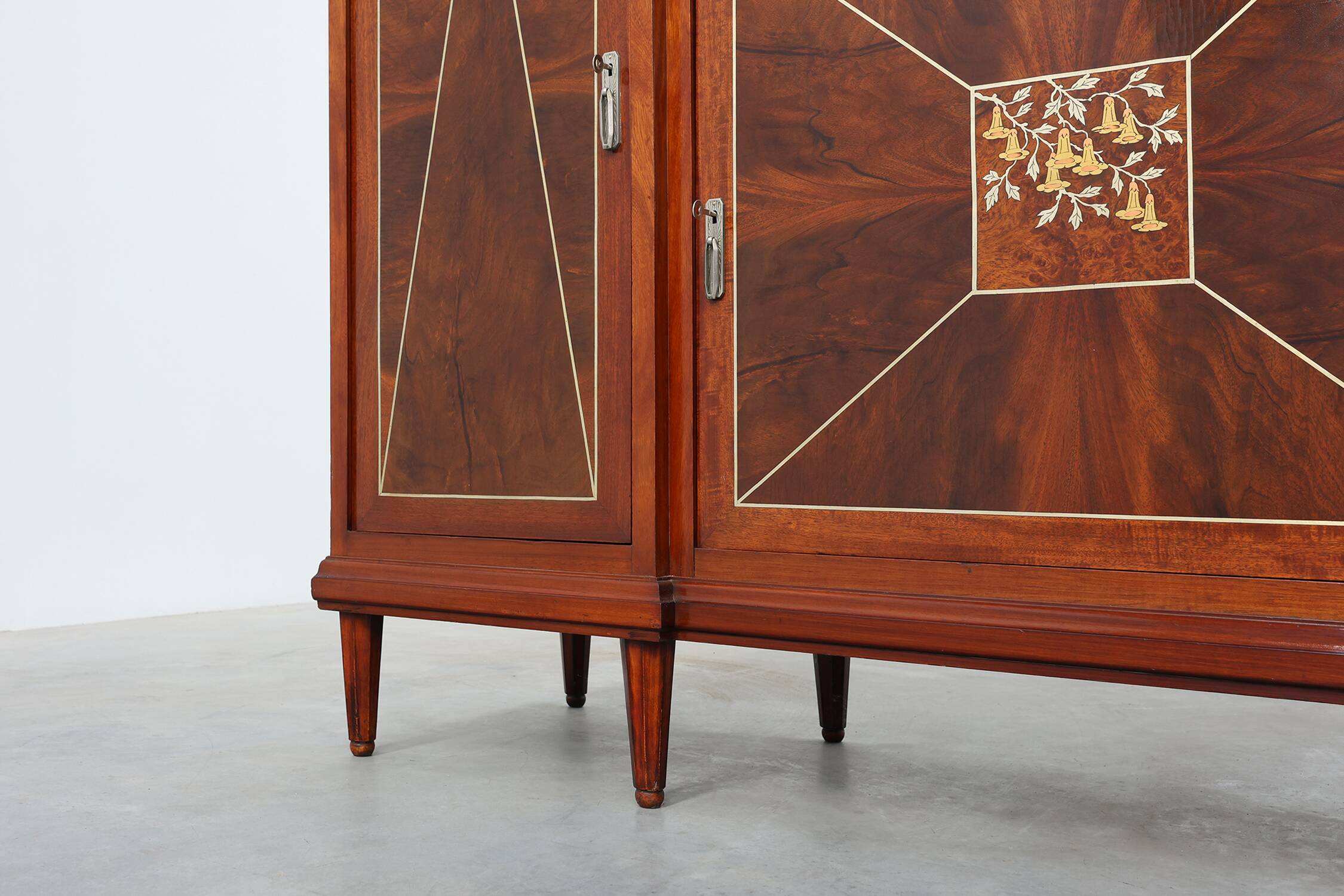 Cabinet en marqueterie Art Déco par De Coene, Belgique, vers 1925