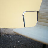 Charles Eames Chair