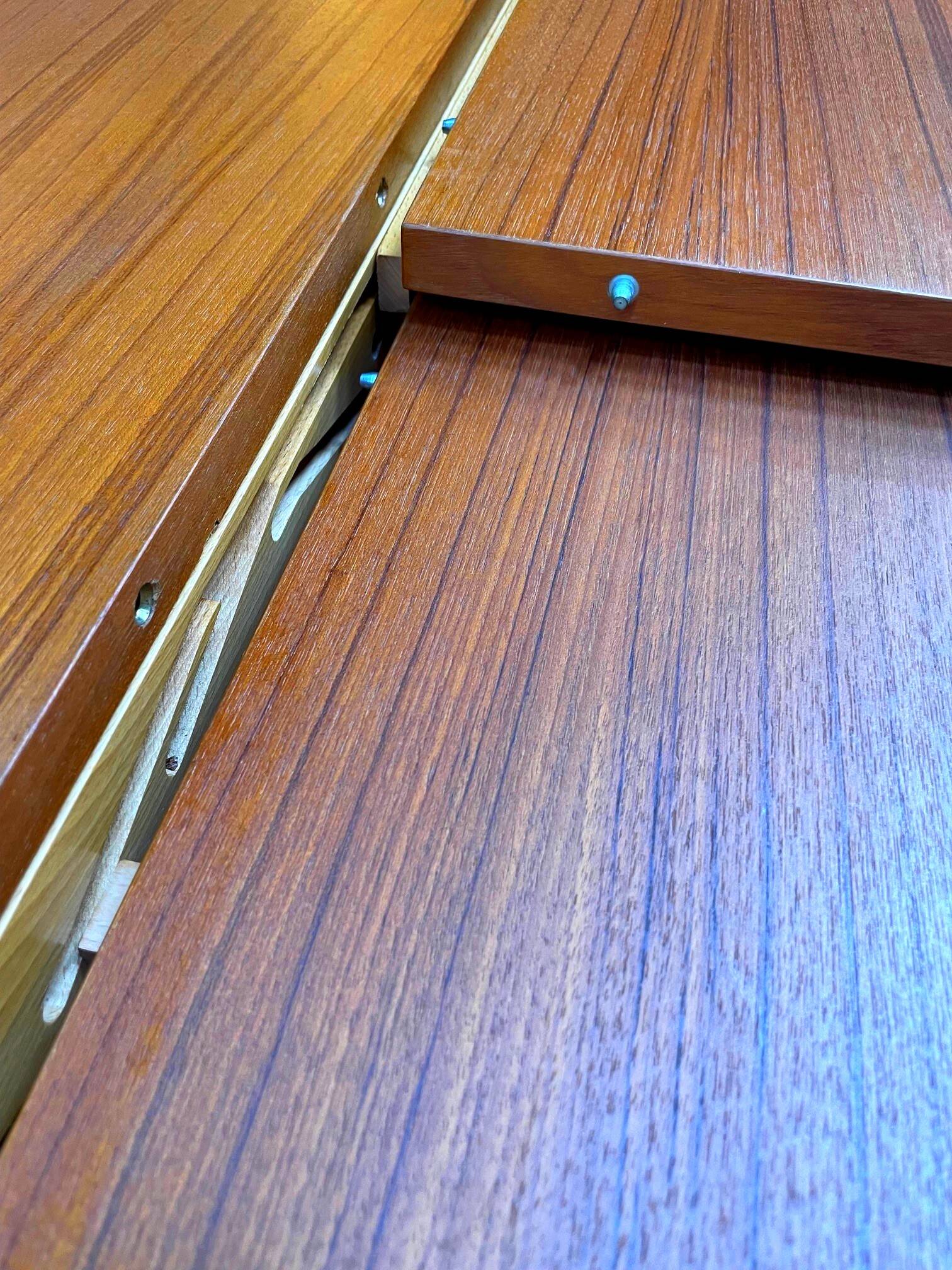 Baumann round teak table, vintage 1970s, Roche Bobois