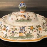 Soup pot in earthenware of Moustiers