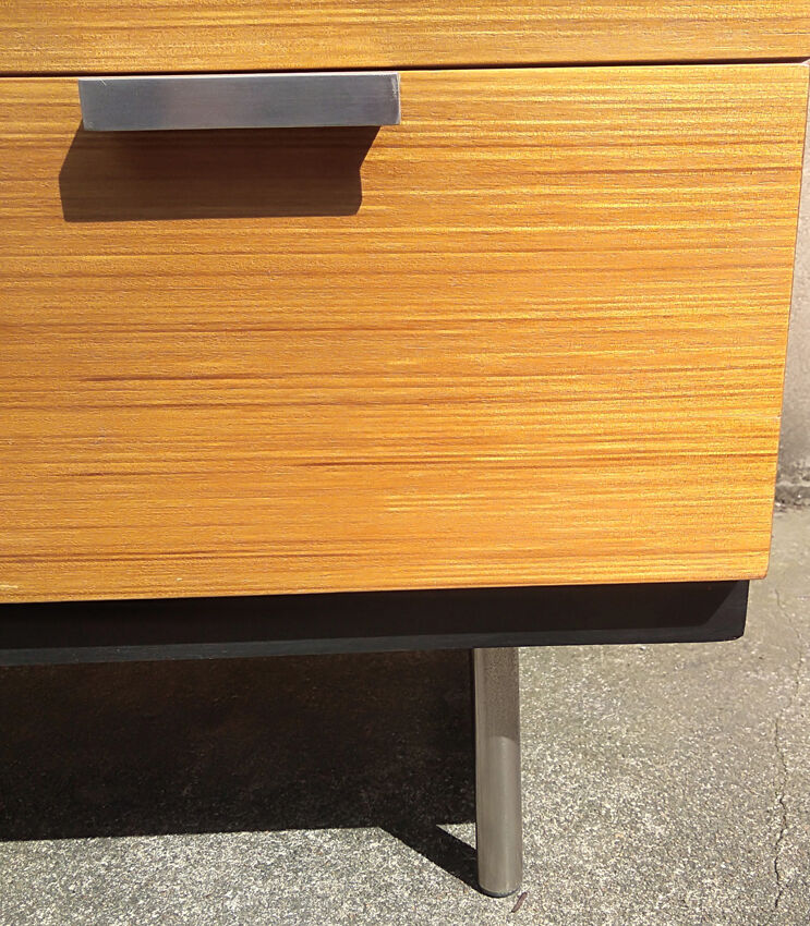 Dresser John and Sylvia Reid, stag edition1960