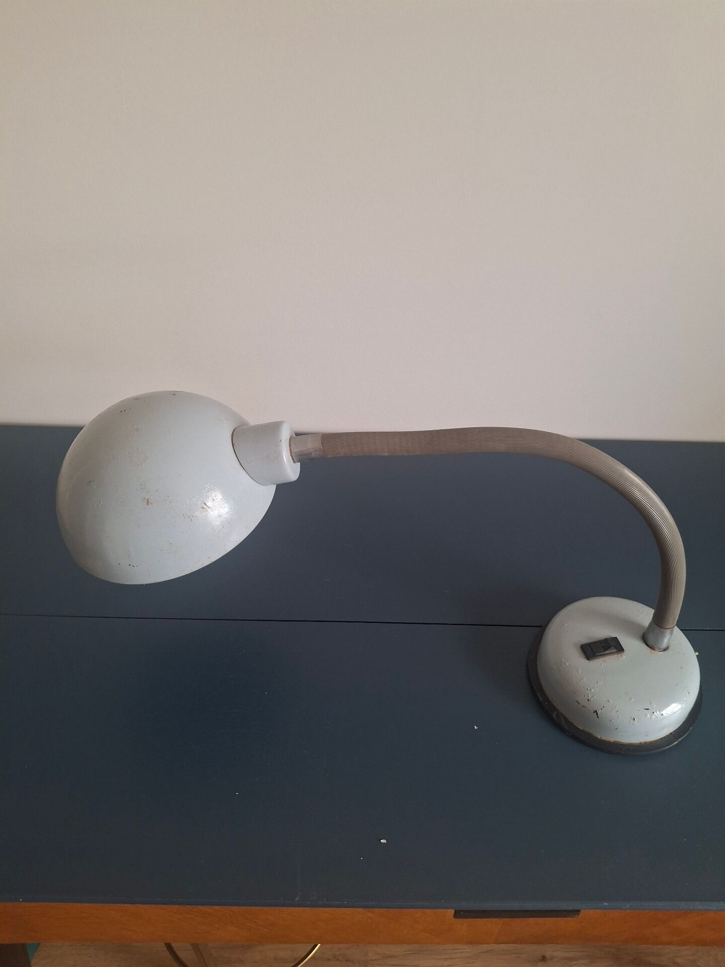 Desk lamp
