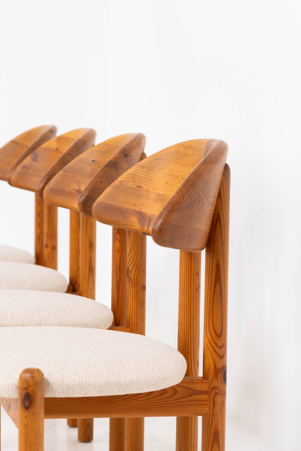 Ensemble de 4 chaises en pin par Vamdrup Stolefabrik (Danemark, années 1970).