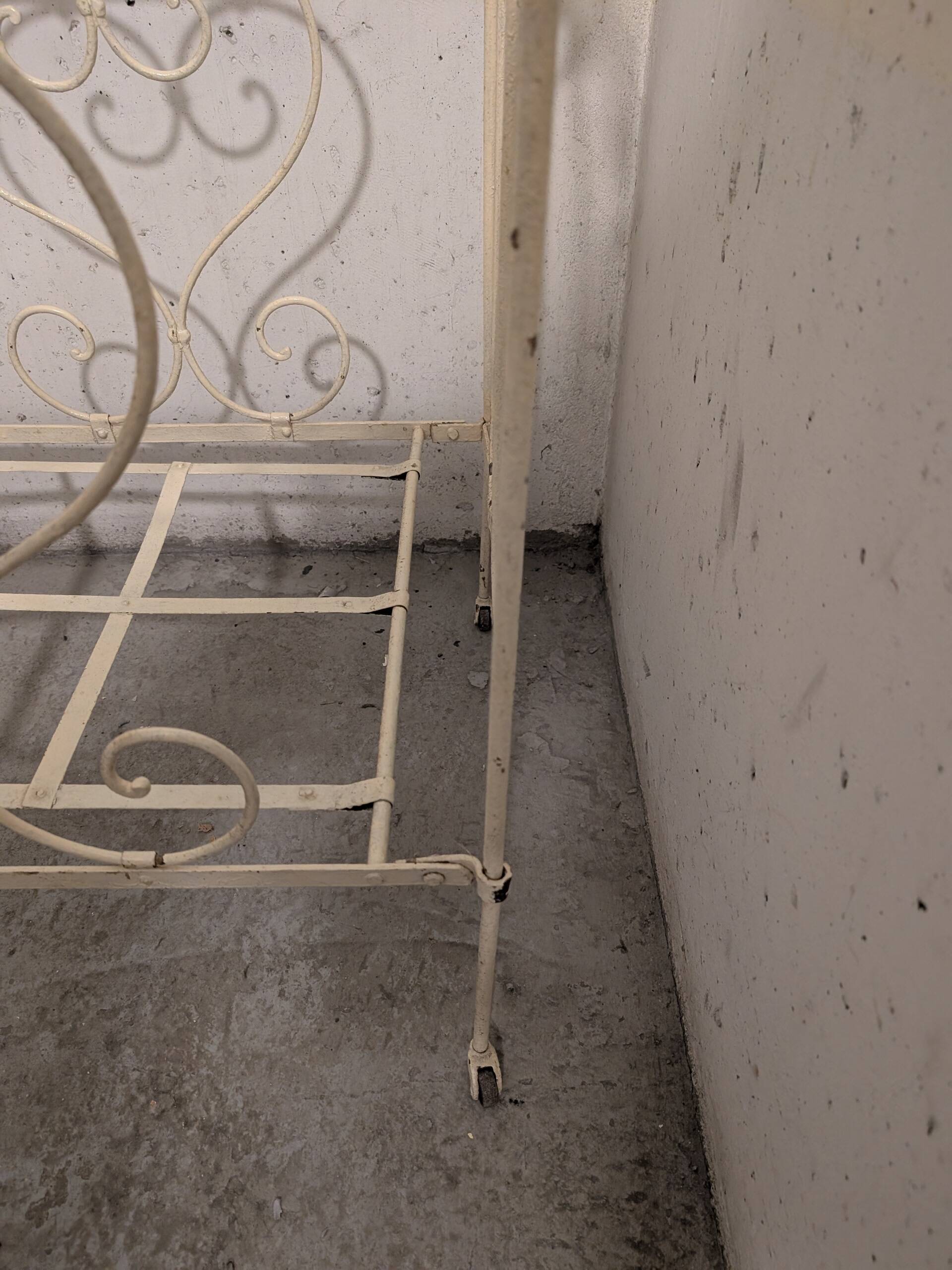 Vintage metal baby bed