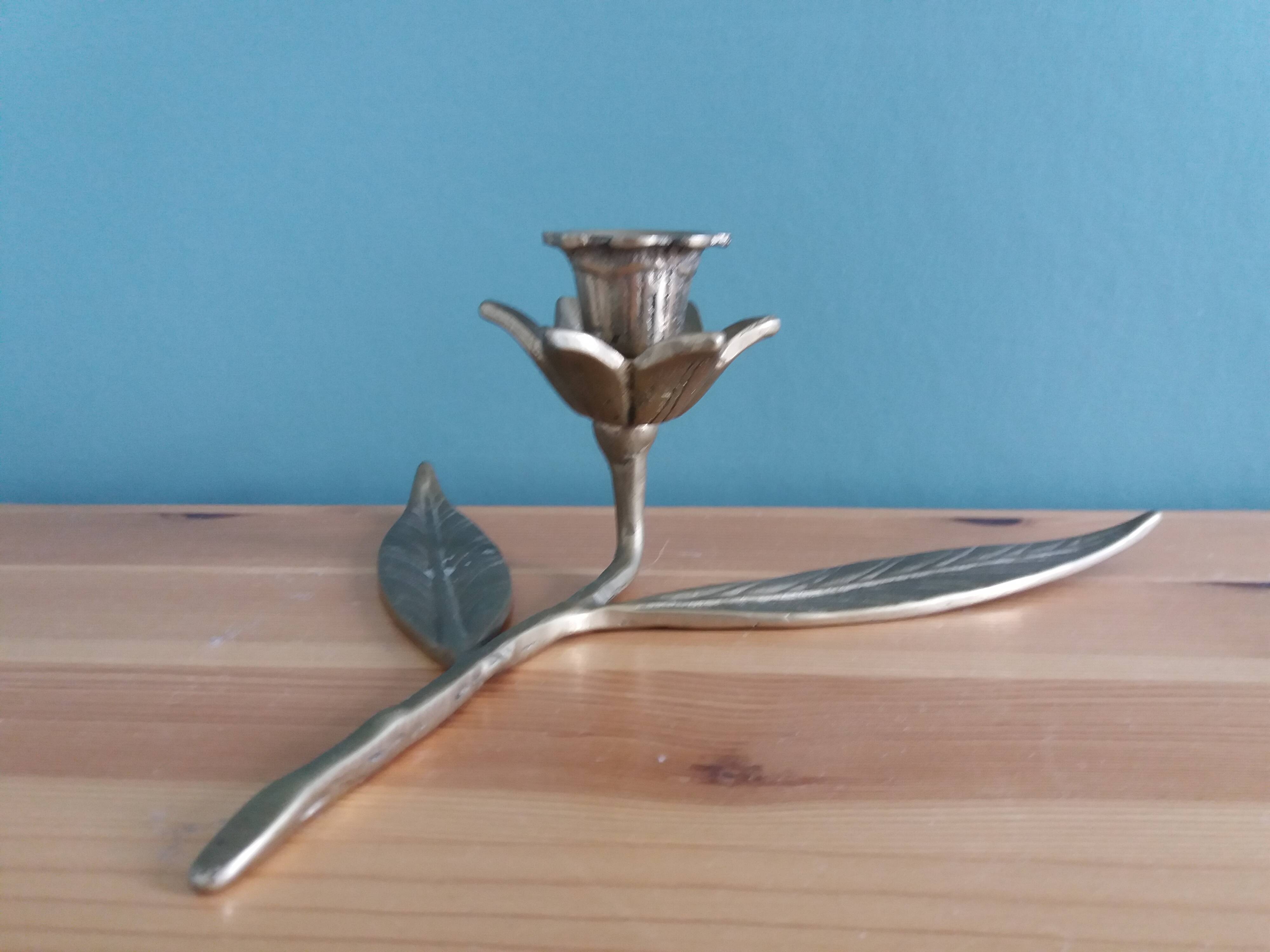 Flower candle holder in gold-plated brass