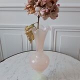 Opaline vase toothed white foot 30s