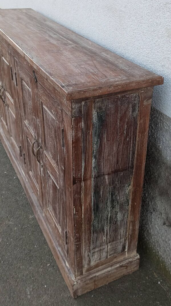 Buffet en bois ancien avec 4 portes
