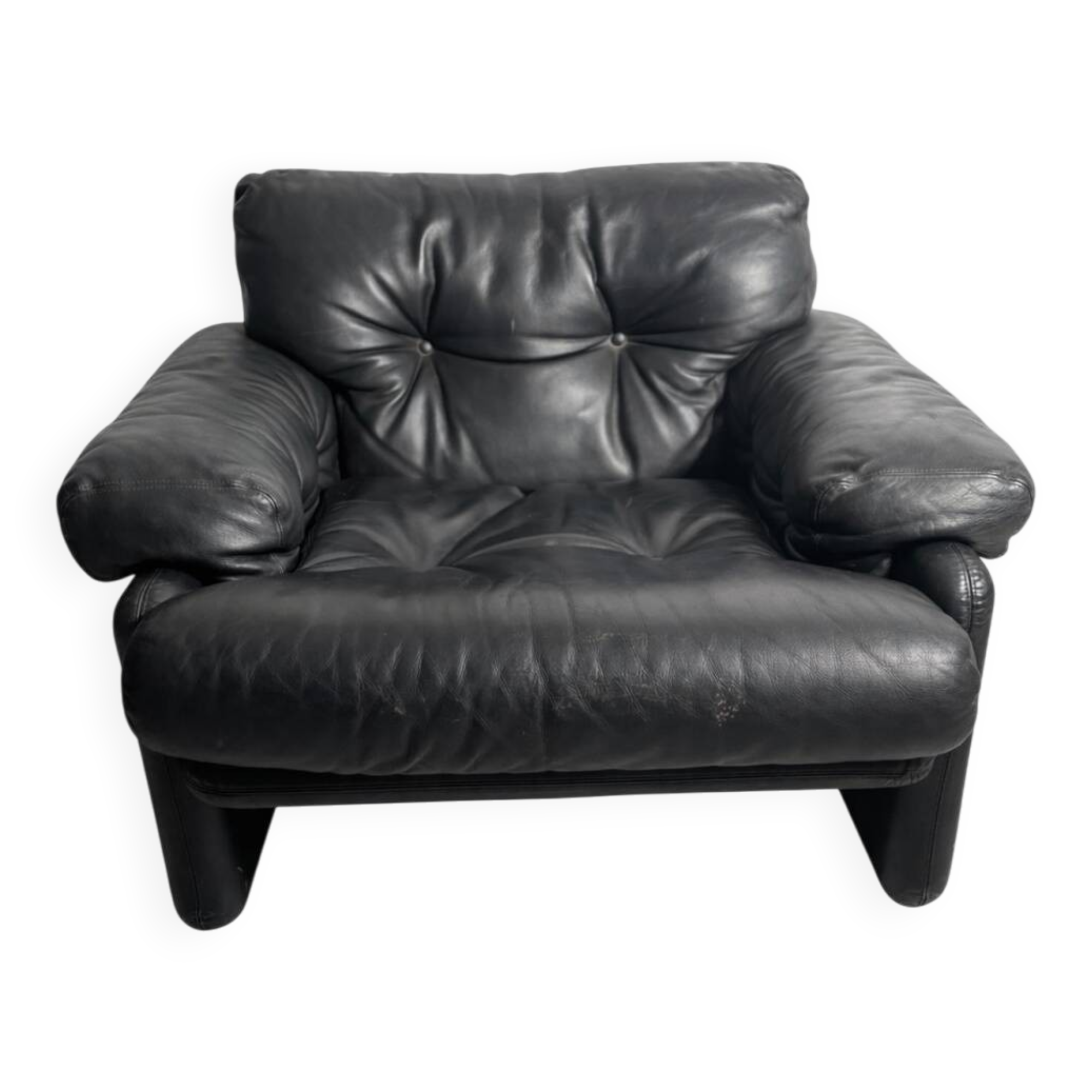 Black leather armchair – Tobia Scarpa for B&B Italia