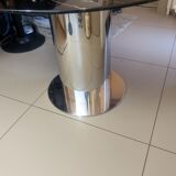 Round designer table in marble and metal