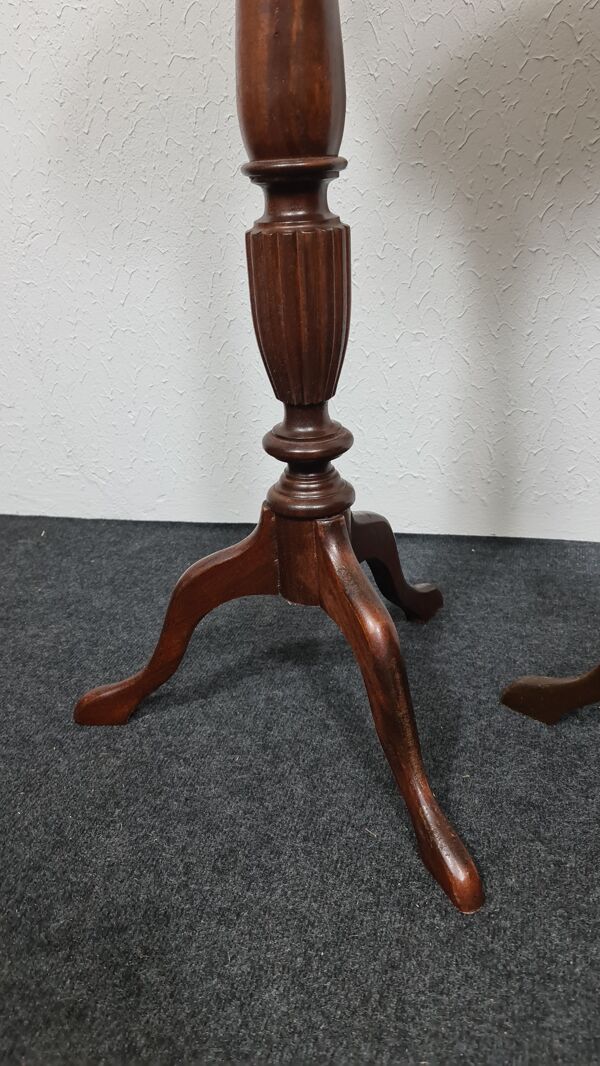 Paire de stands de pots de fleurs vintage