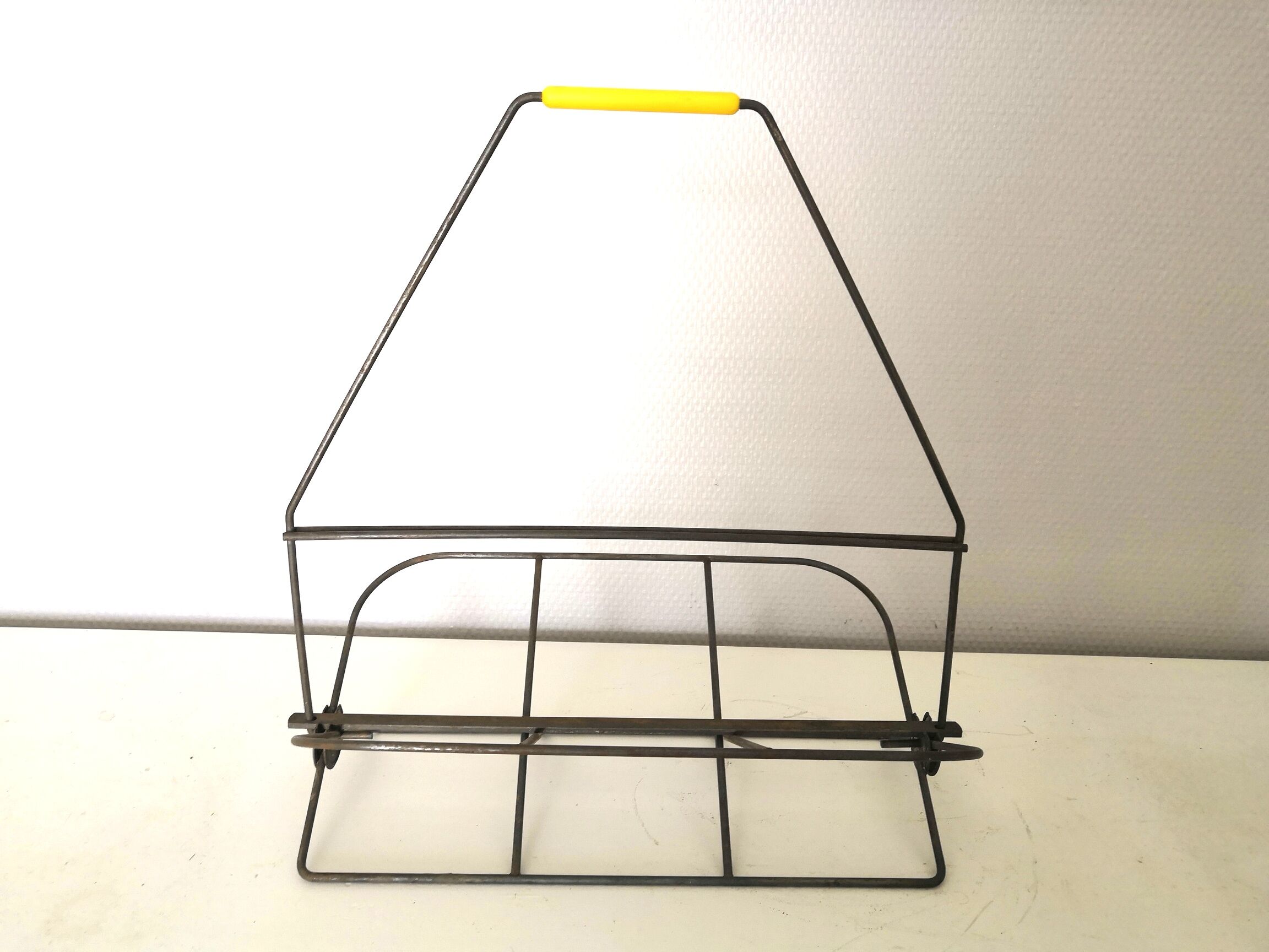 Porte bouteilles pliant en métal design années 50
