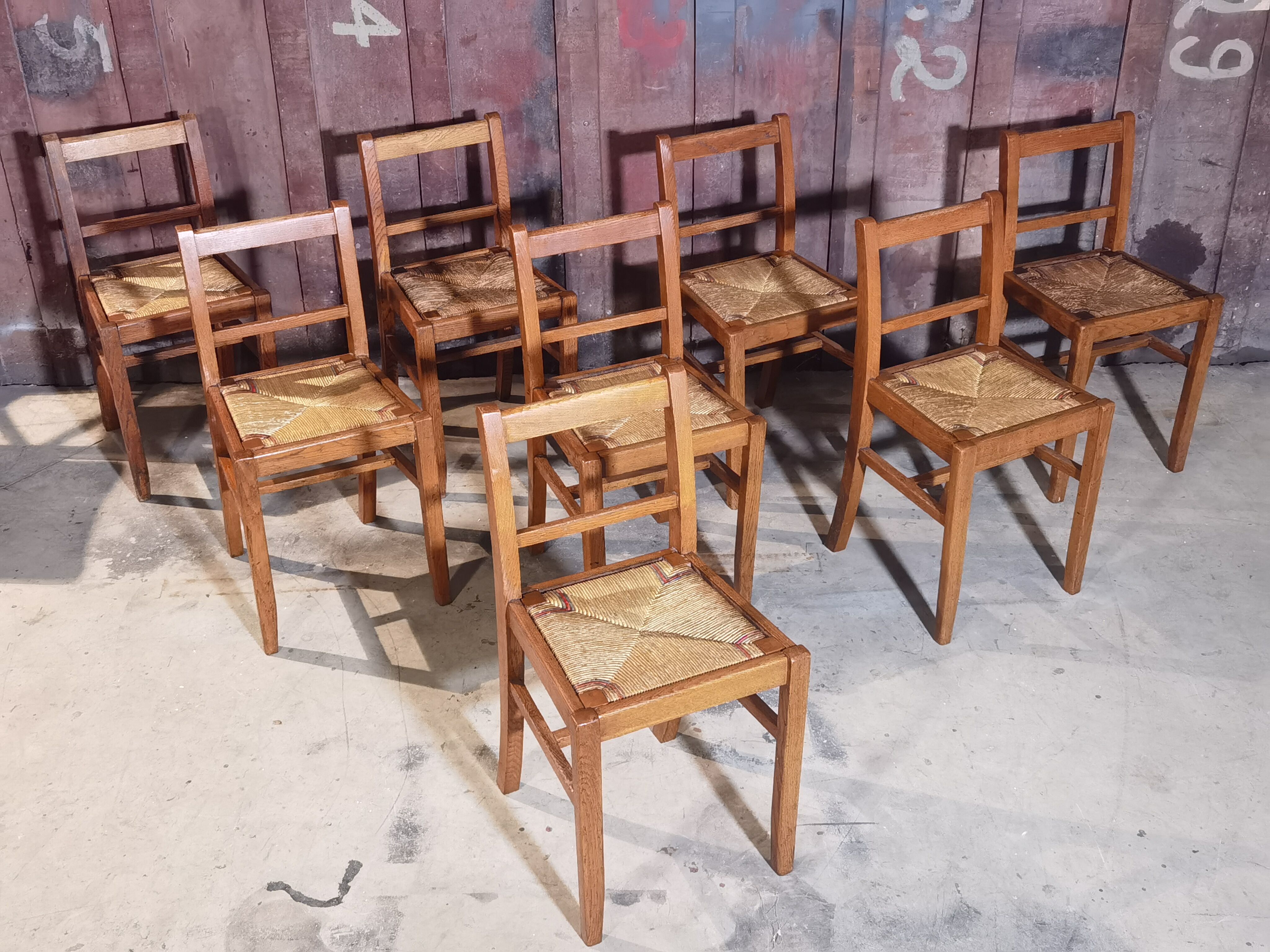 Lot de 8 chaises Reconstruction 1950 Chêne et paille