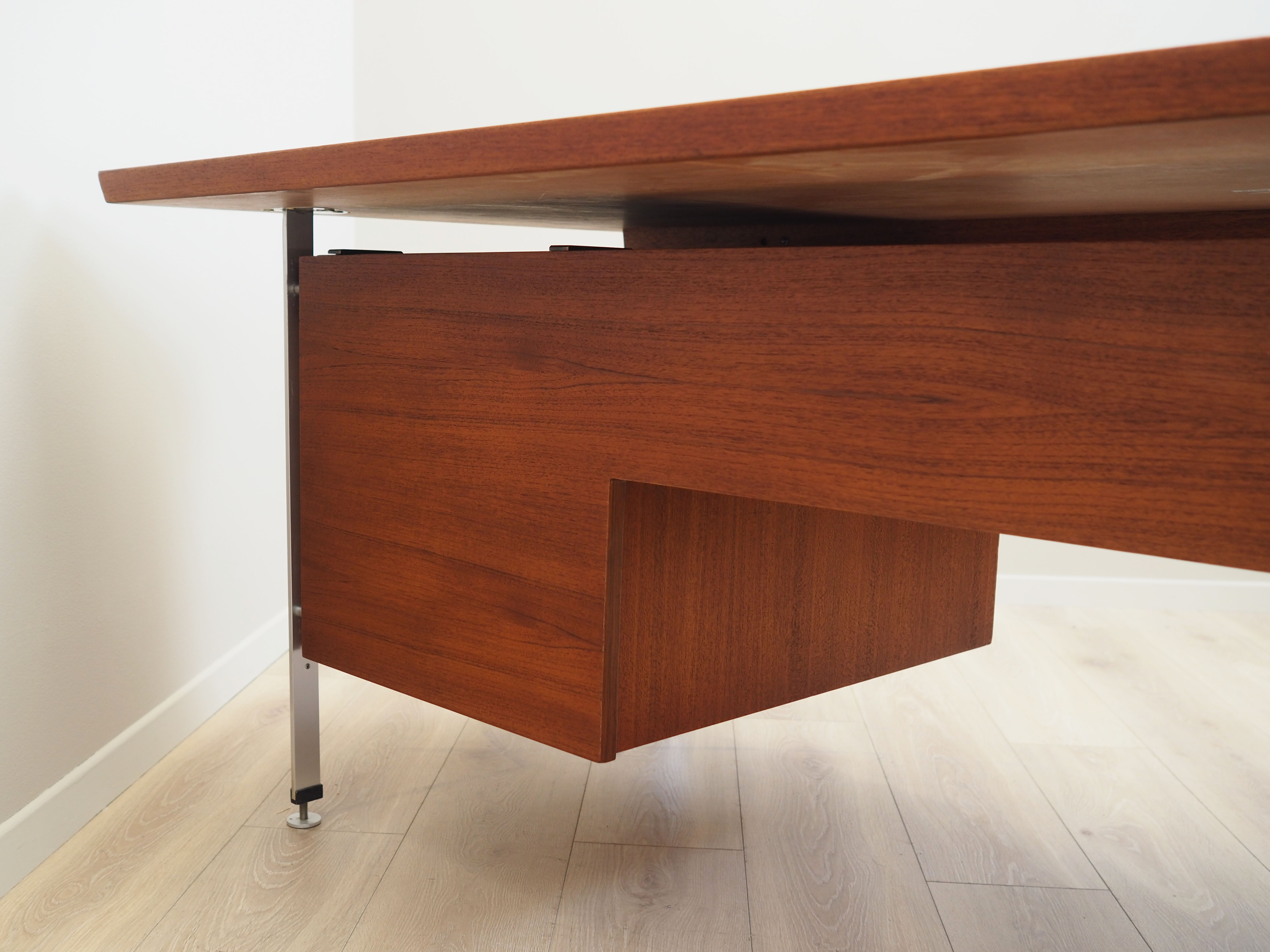 Teak desk, Danish design, 1970s, designer Finn Juhl, manufacturer France & Son