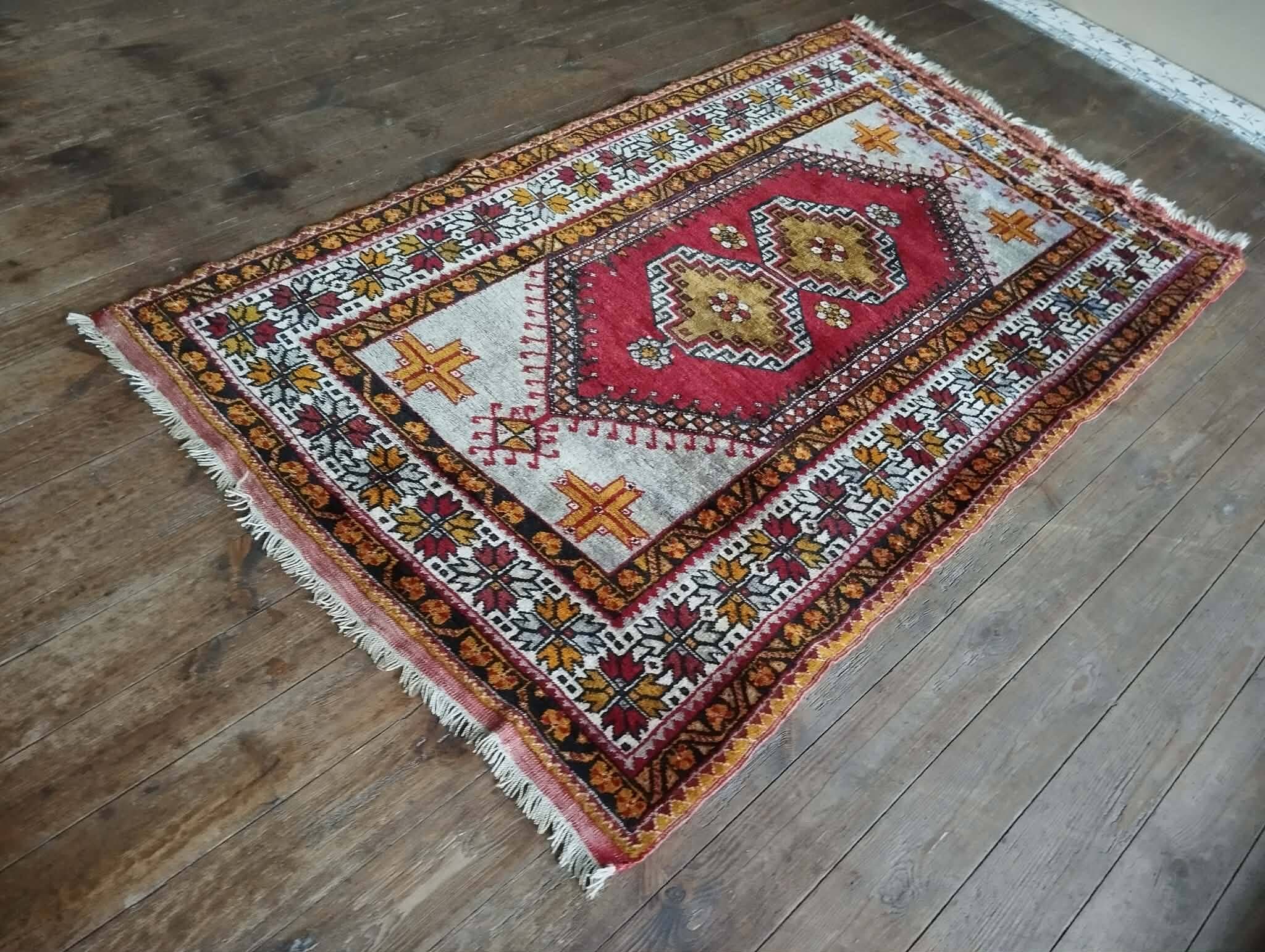 Tapis Anatolien Yahyahli fait main 190x114cm