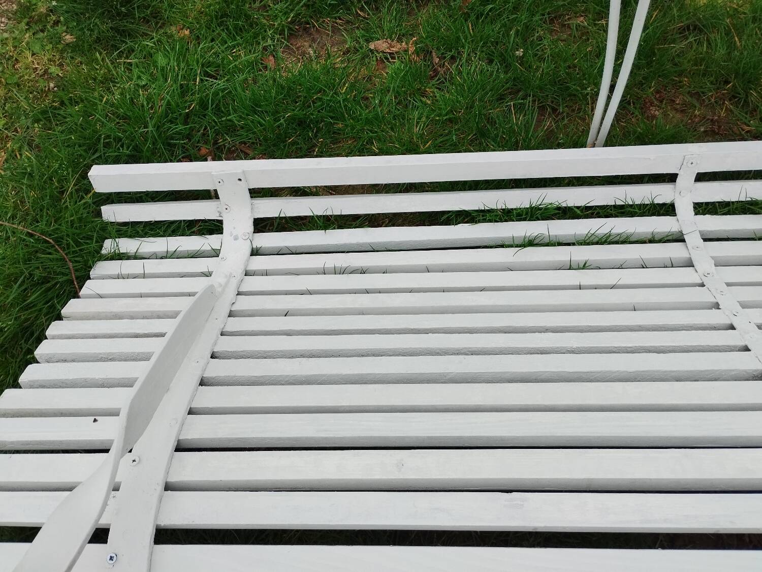 Banc de jardin ancien avec pieds en fer