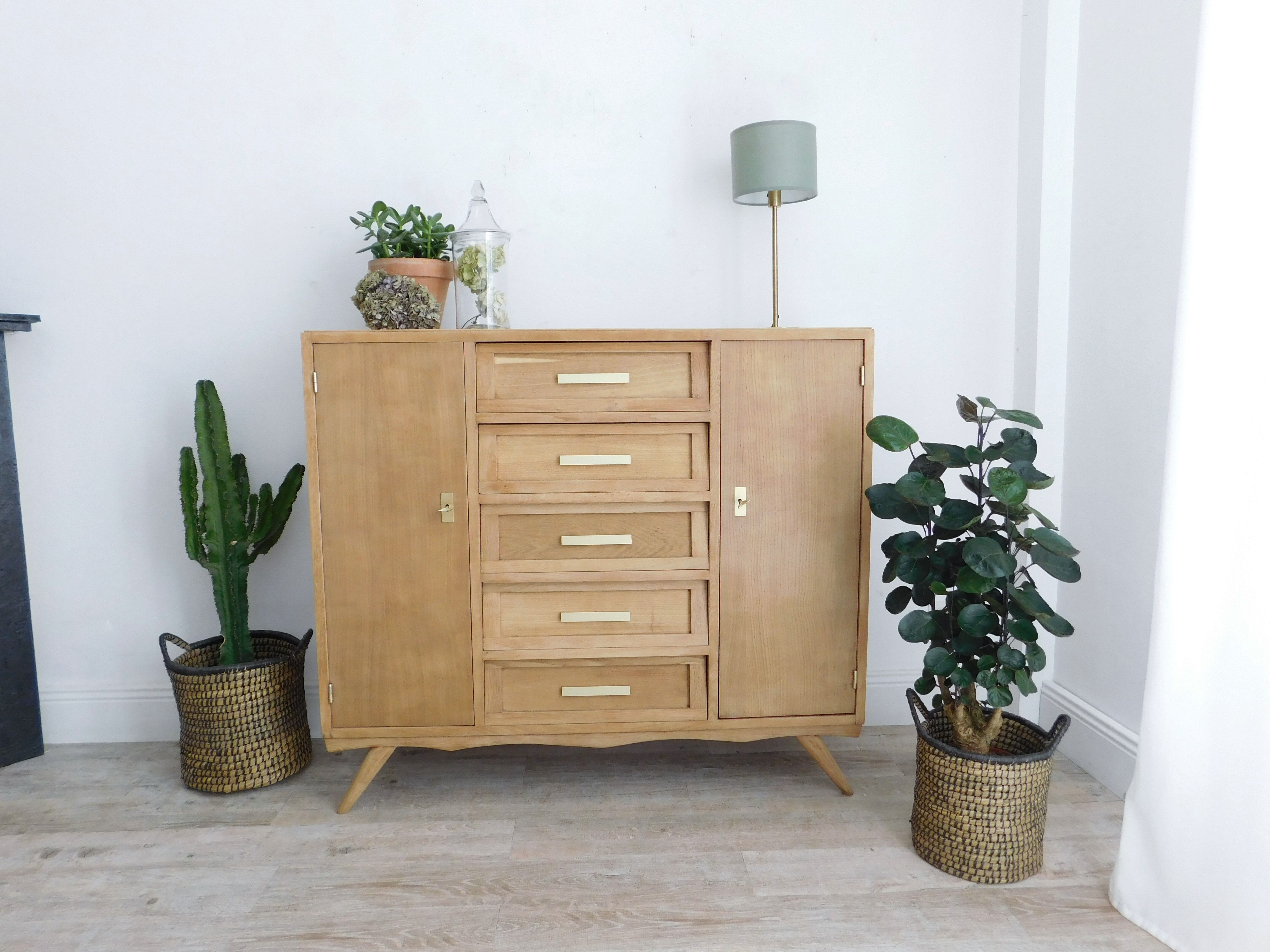 Buffet vintage brut et or