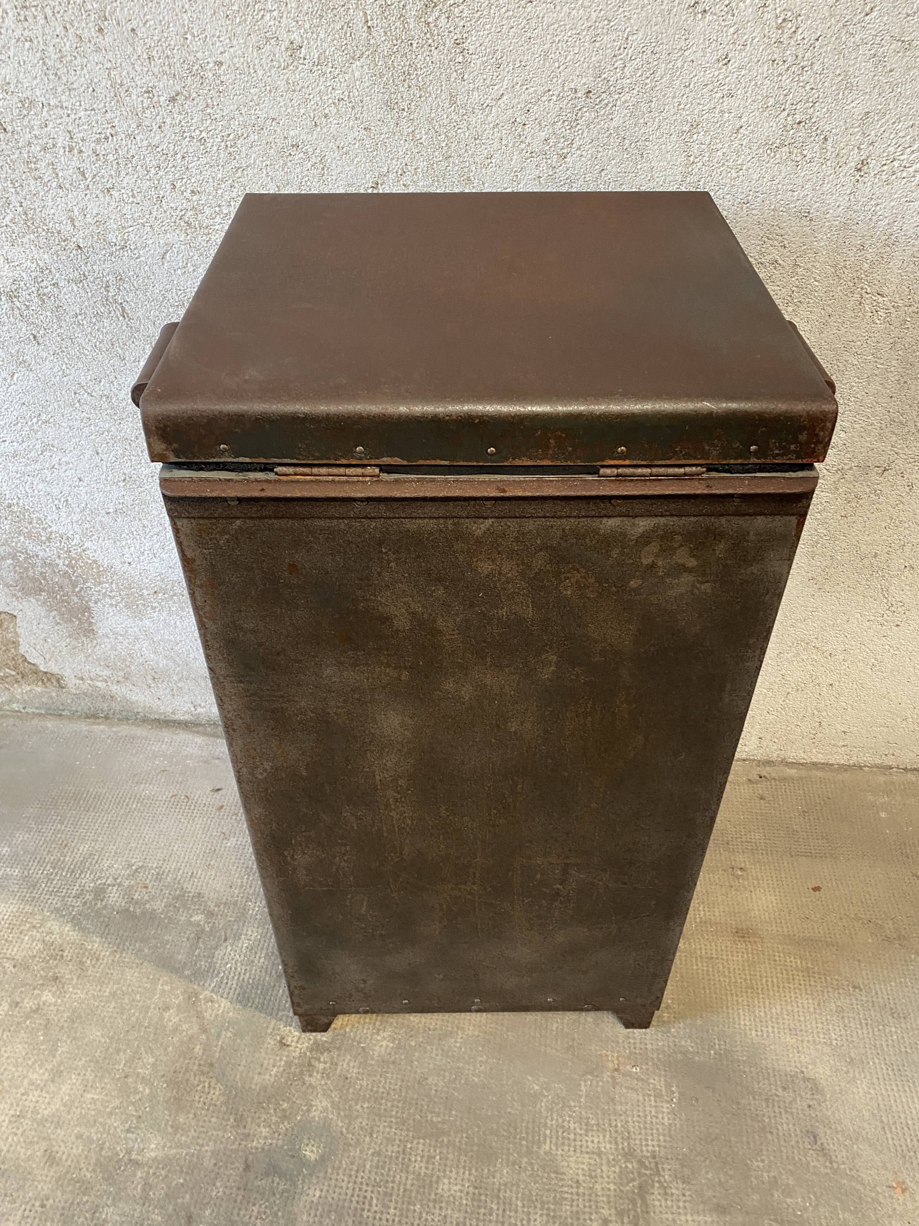 Old 1950 metal cooler
