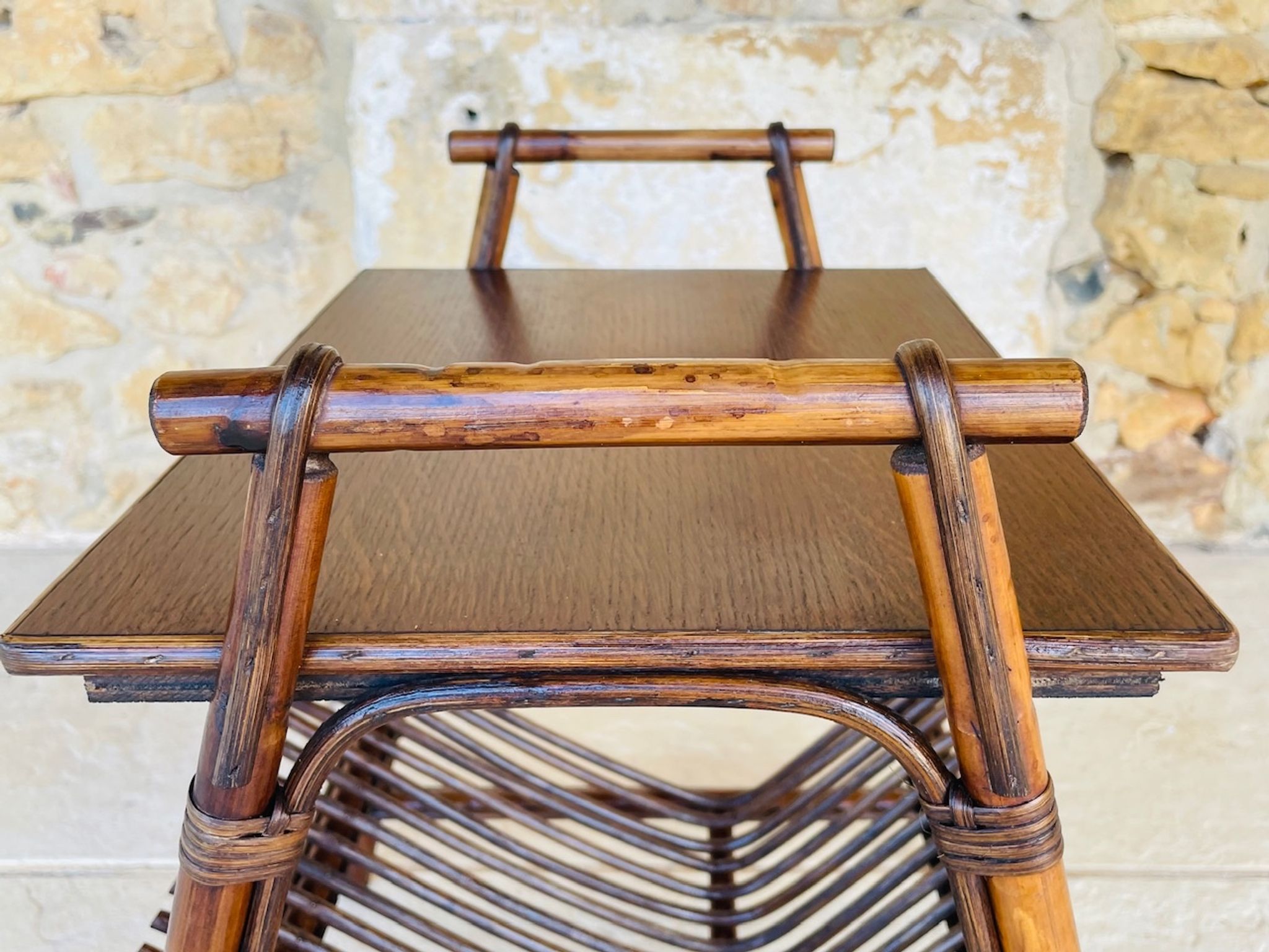 Table d'appoint avec porte revues vintage Rotin Bambou 1970s
