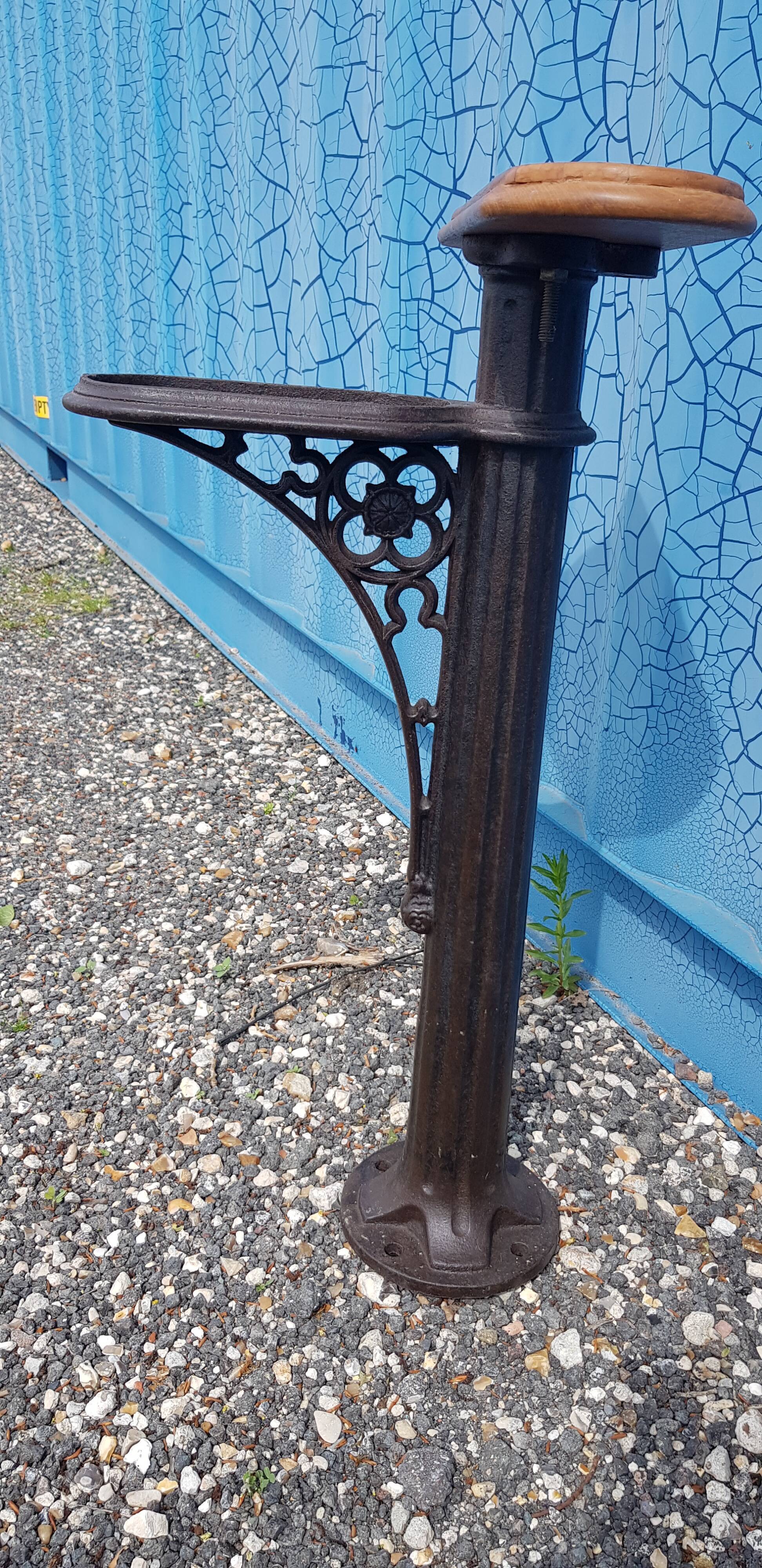 Console en fonte et tek
