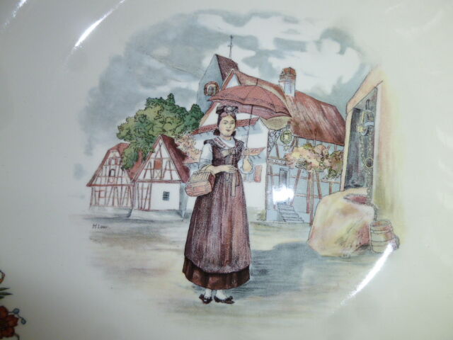 Large hollow faience dish of Sarreguemines Model Obernai