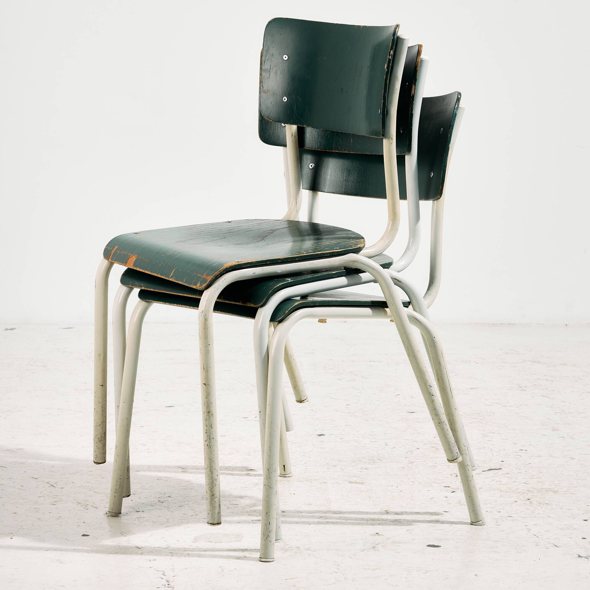 Metal frame chair
