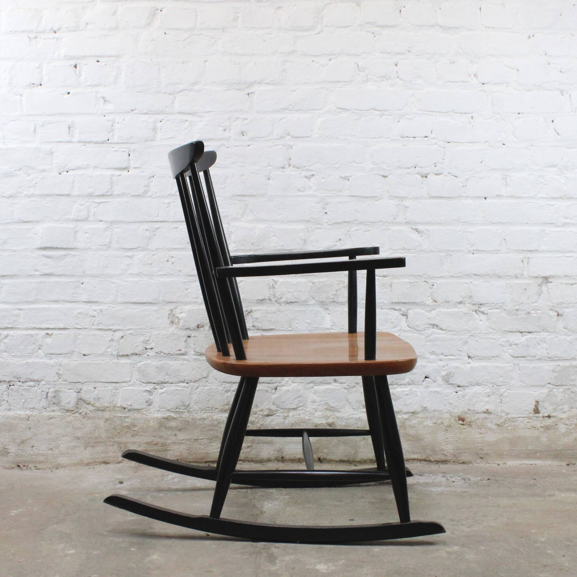 Rocking-chair vintage style scandinave