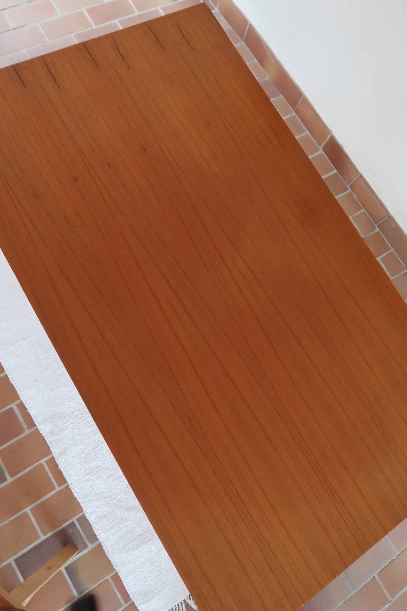 Extendable dining table in teak, tapered legs, 1960s.