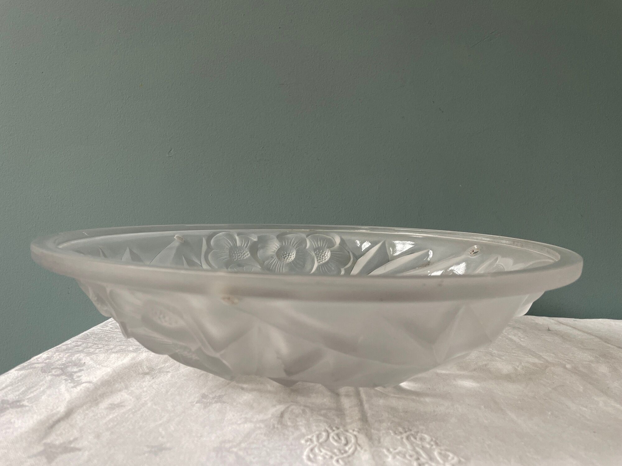 Art deco glass paste lampshade signed hubens degué