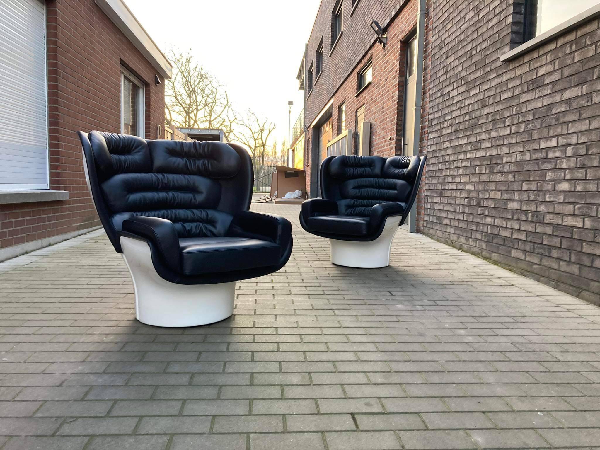 2x Joe Colombo Elda LONGHI Chair Black leather, White fiberglass