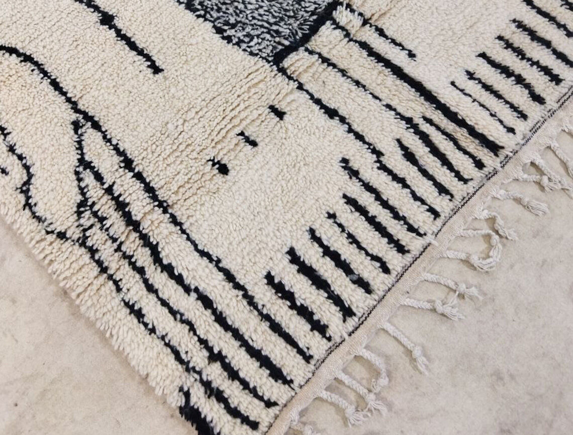 Moroccan berber carpet 250x150cm