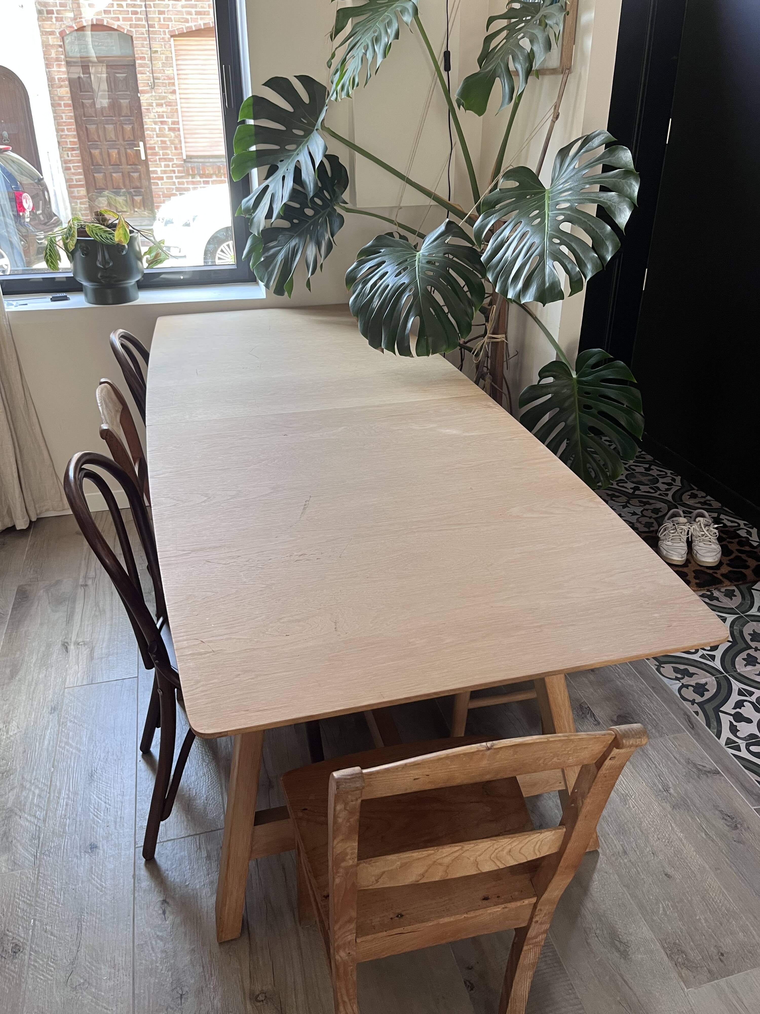 Solid wood dining table AMPM x Gallina