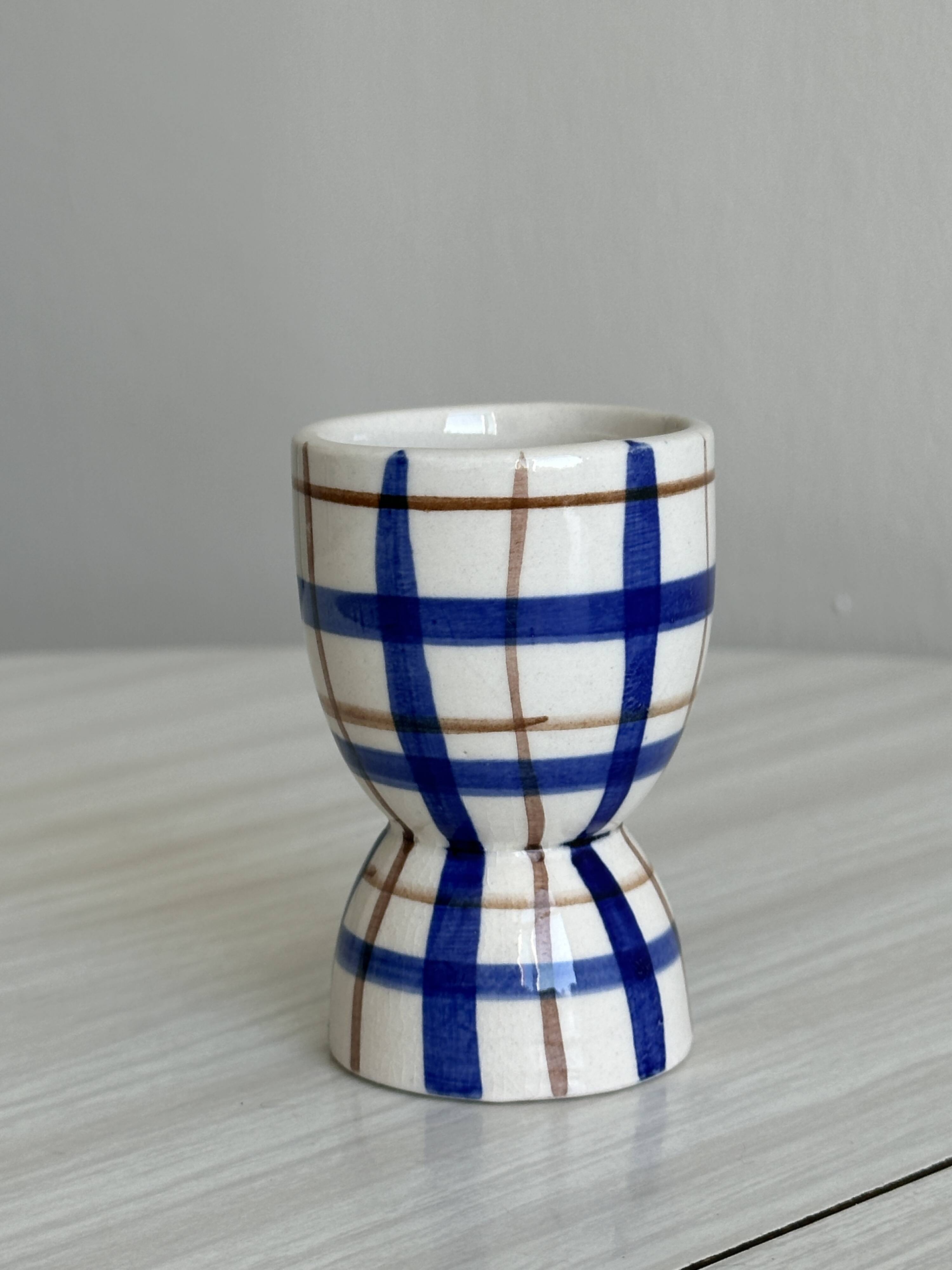 Ceramic egg cup