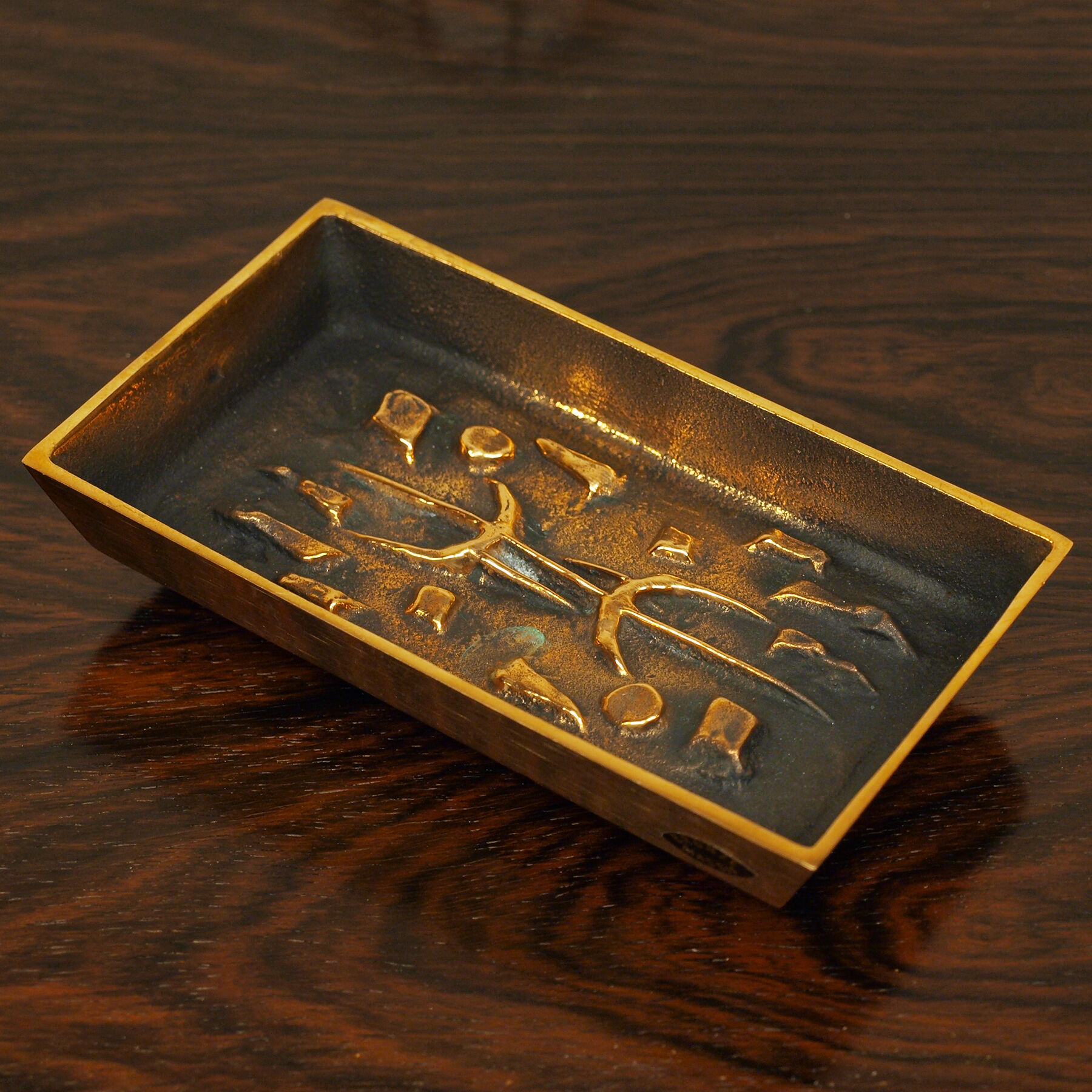 Alfieri Gardone's brutal bronze vacuum-pocket ashtray for Lauterbach