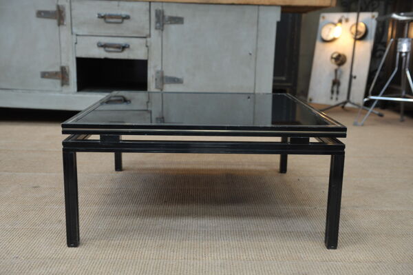 Table basse métal et opaline noir de pierre vandel Paris 1970